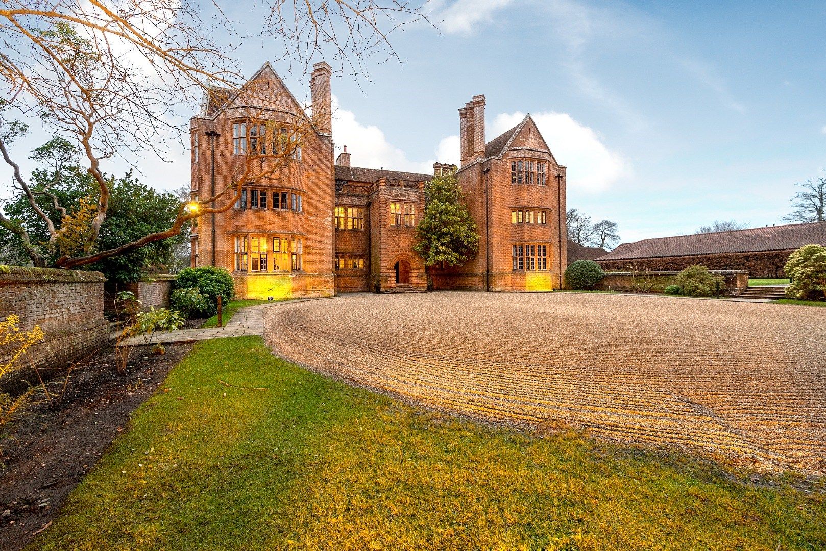 Venue Finding Service